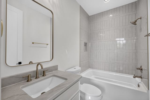 629A Claridge Dr, Nashville, TN 37214