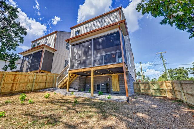 629A Claridge Dr, Nashville, TN 37214
