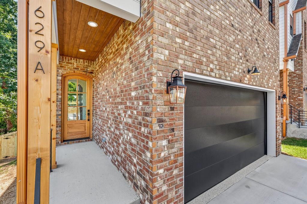 629A Claridge Dr, Nashville, TN 37214
