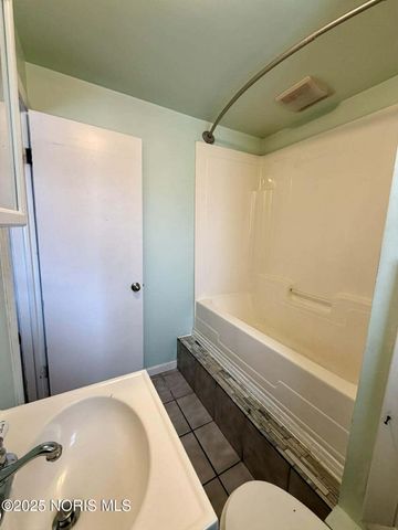 2122 Arlington Avenue, Toledo, OH 43609