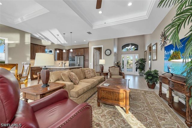 3254 Lakeview DR, Naples, FL 34112