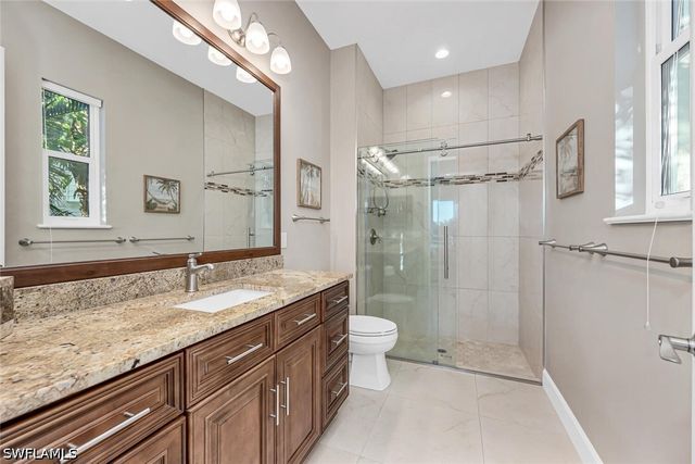 3254 Lakeview DR, Naples, FL 34112