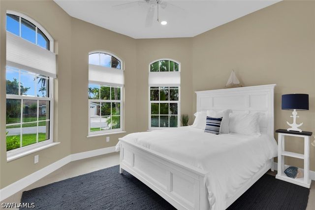 3254 Lakeview DR, Naples, FL 34112
