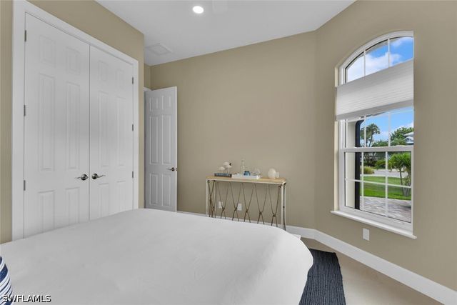 3254 Lakeview DR, Naples, FL 34112