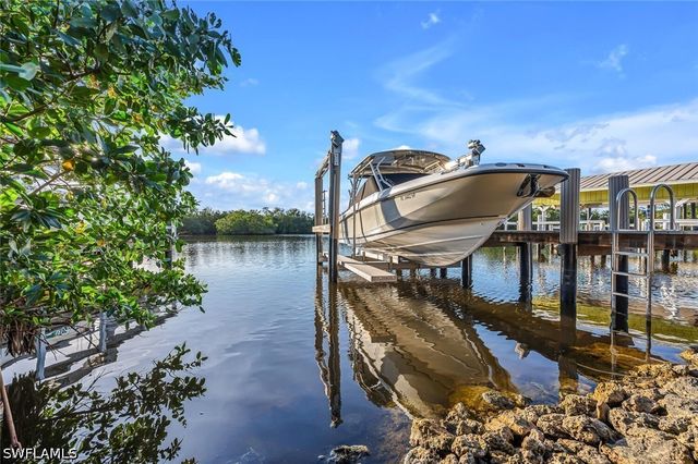 3254 Lakeview DR, Naples, FL 34112