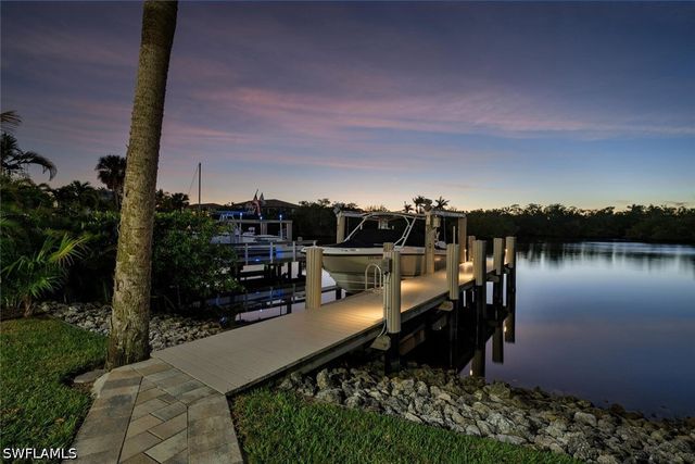 3254 Lakeview DR, Naples, FL 34112