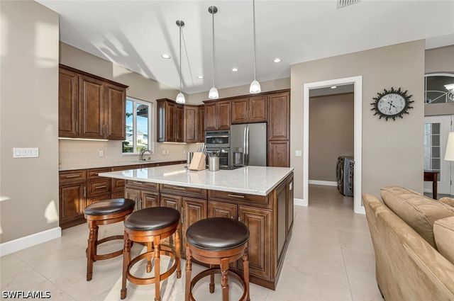 3254 Lakeview DR, Naples, FL 34112