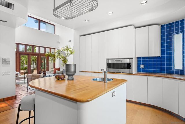 2320 Camino del Collado, La Jolla, CA 92037