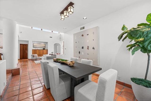 2320 Camino del Collado, La Jolla, CA 92037