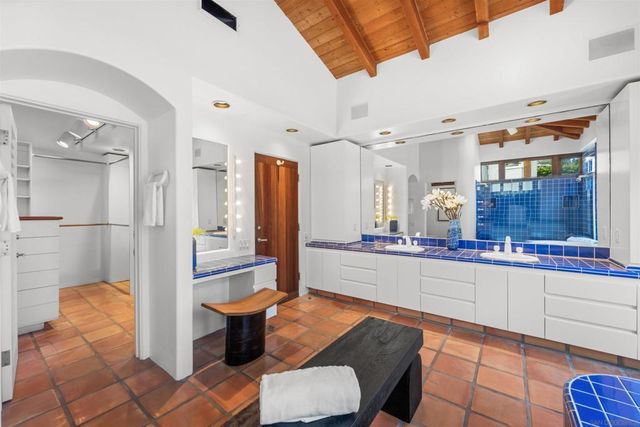 2320 Camino del Collado, La Jolla, CA 92037