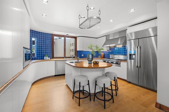 2320 Camino del Collado, La Jolla, CA 92037