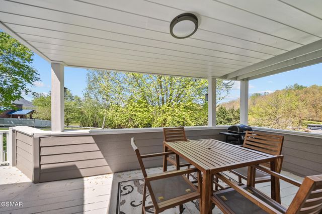3159 Valley Home Road, Sevierville, TN 37862