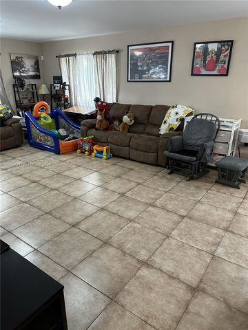 700 SW 28th Ter, Fort Lauderdale, FL 33312