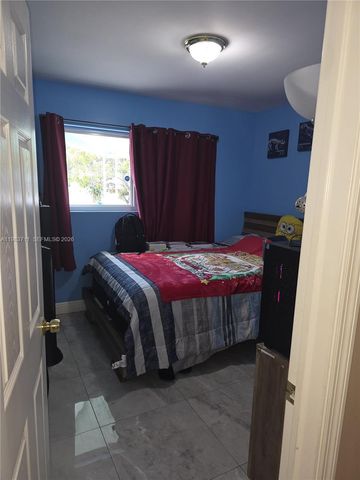 700 SW 28th Ter, Fort Lauderdale, FL 33312