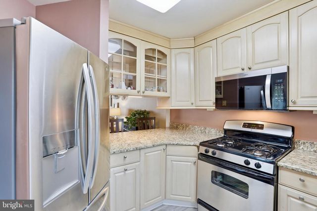 740 HETZEL TER SE, Leesburg, VA 20175