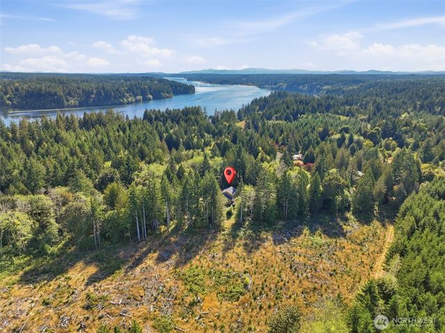 201 E Battles Lane, Grapeview, WA 98546
