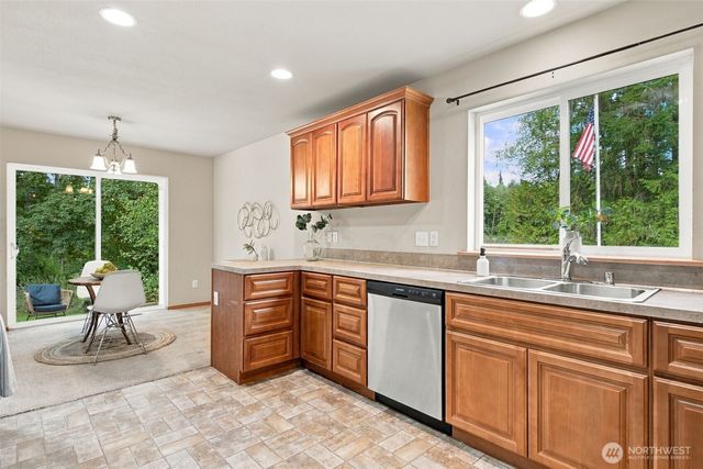 201 E Battles Lane, Grapeview, WA 98546
