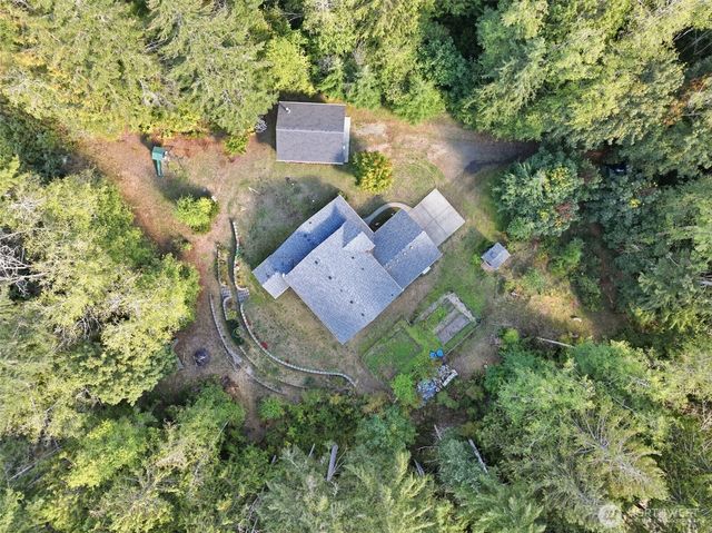 201 E Battles Lane, Grapeview, WA 98546