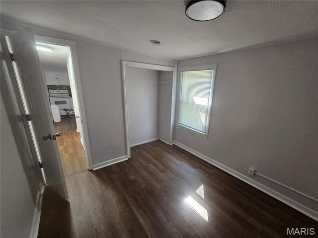 939 Green Mount Lane, Belleville, IL 62220
