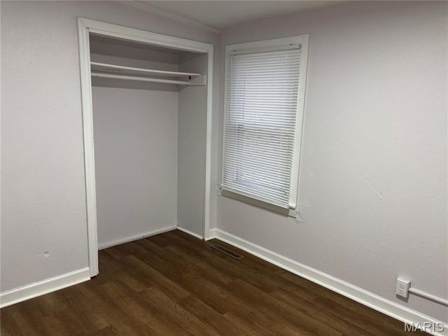 939 Green Mount Lane, Belleville, IL 62220