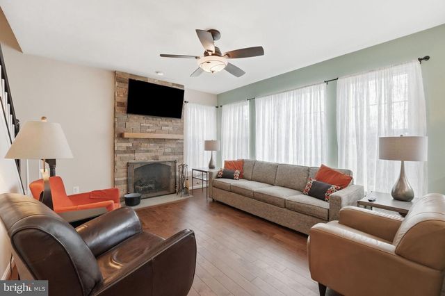 7677 VINEWOOD CT, Gainesville, VA 20155