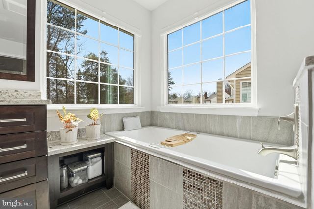 7677 VINEWOOD CT, Gainesville, VA 20155