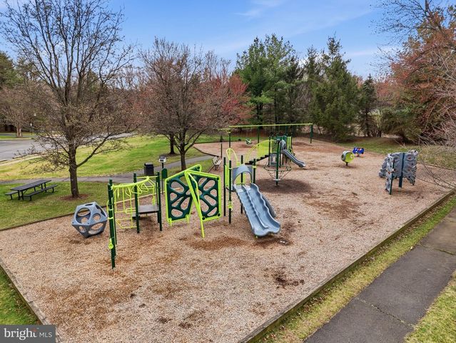 7677 VINEWOOD CT, Gainesville, VA 20155