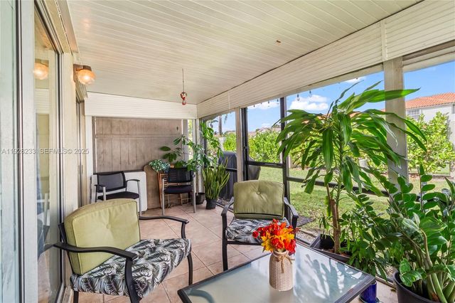 7464 S Pinewalk Dr S 81-18, Margate, FL 33063