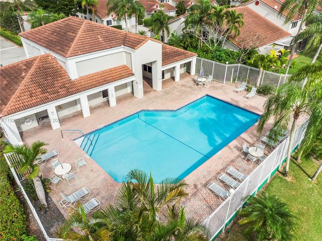 7464 S Pinewalk Dr S 81-18, Margate, FL 33063