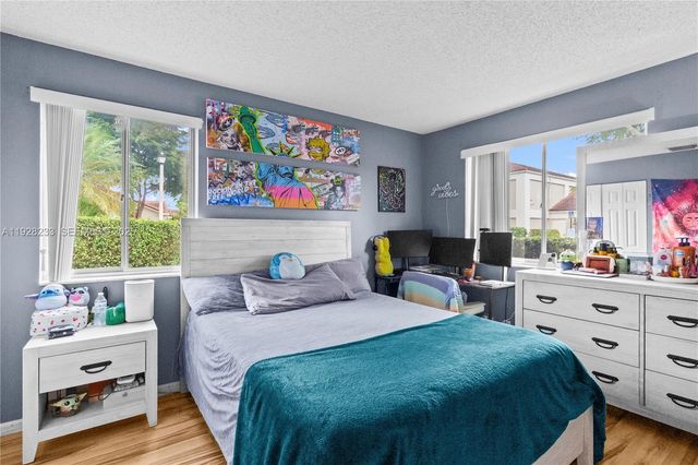 7464 S Pinewalk Dr S 81-18, Margate, FL 33063