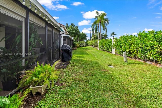 7464 S Pinewalk Dr S 81-18, Margate, FL 33063