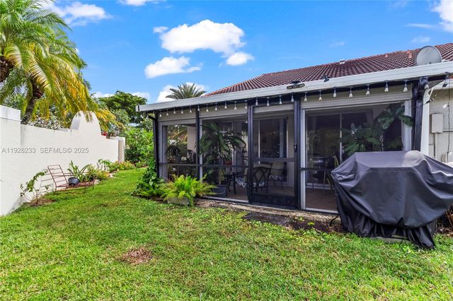 7464 S Pinewalk Dr S 81-18, Margate, FL 33063