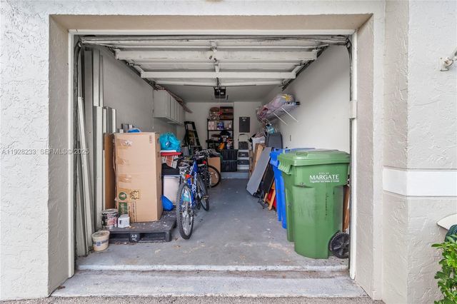 7464 S Pinewalk Dr S 81-18, Margate, FL 33063