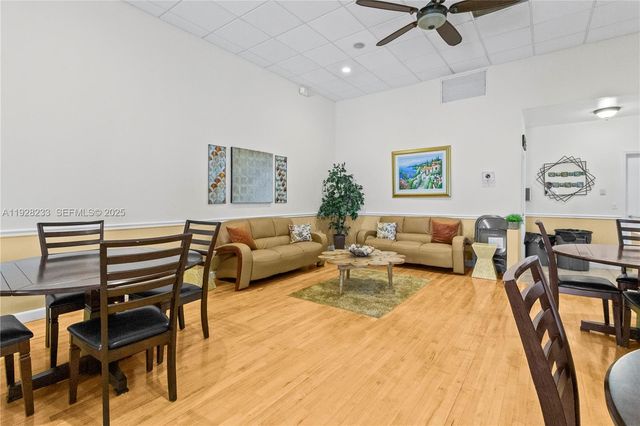 7464 S Pinewalk Dr S 81-18, Margate, FL 33063