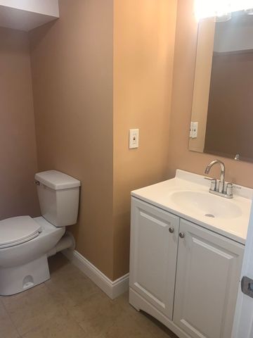 407 South Road, Templeton, MA 01468