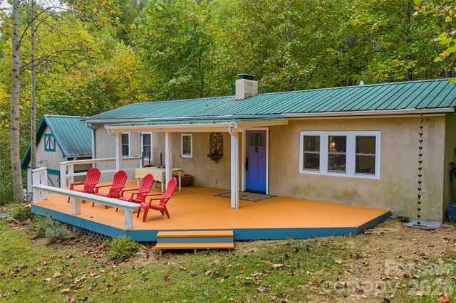 1087 N Turkey Creek Road, Leicester, NC 28748