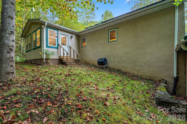 1087 N Turkey Creek Road, Leicester, NC 28748