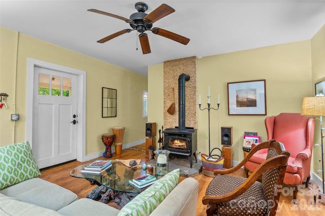 1087 N Turkey Creek Road, Leicester, NC 28748