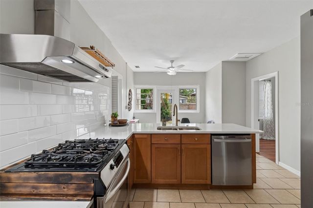 2502 W NORTH A STREET, Tampa, FL 33609