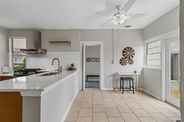 2502 W NORTH A STREET, Tampa, FL 33609