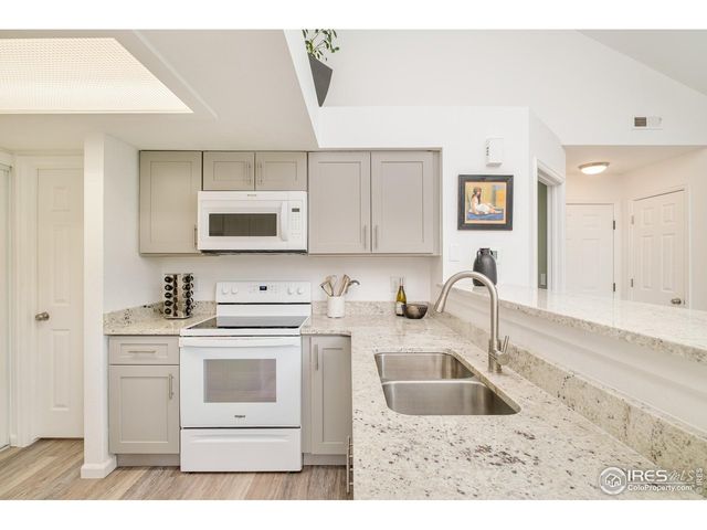 4887 White Rock Cir F, Boulder, CO 80301