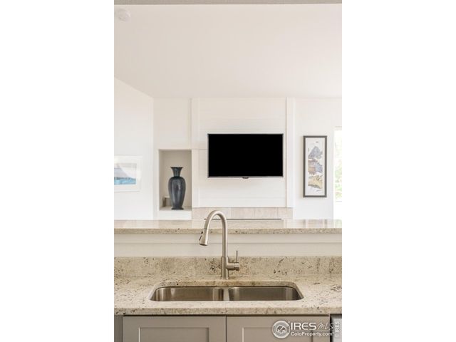 4887 White Rock Cir F, Boulder, CO 80301