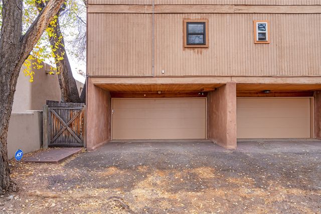 223 E Santa Fe C, Santa Fe, NM 87505
