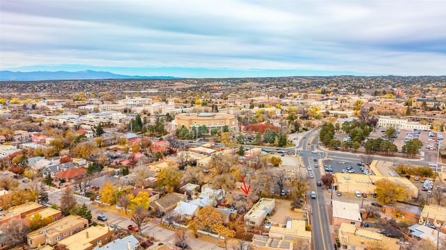 223 E Santa Fe C, Santa Fe, NM 87505