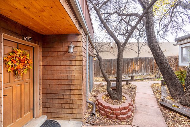 223 E Santa Fe C, Santa Fe, NM 87505