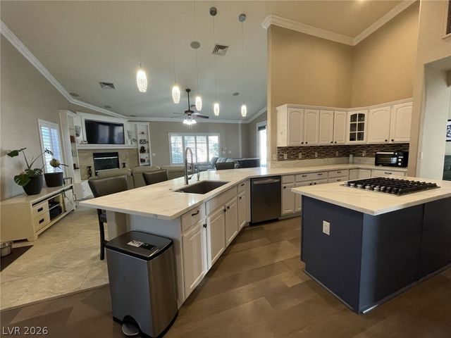 4592 Clay Peak Drive, Las Vegas, NV 89129