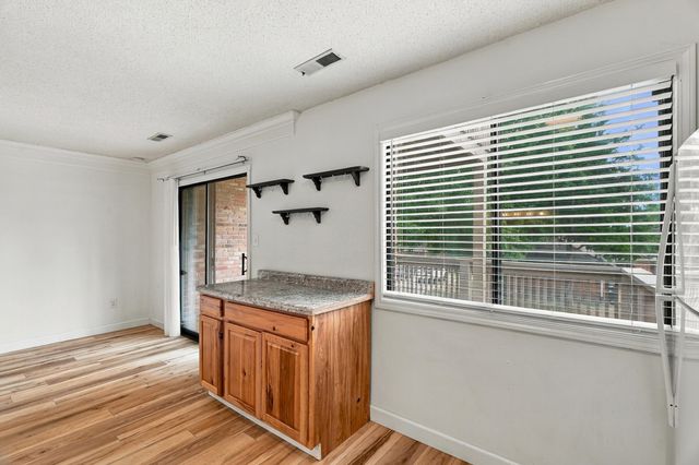 104 E GREEN MEADOWS RD 22, Columbia, MO 65203