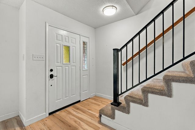 104 E GREEN MEADOWS RD 22, Columbia, MO 65203