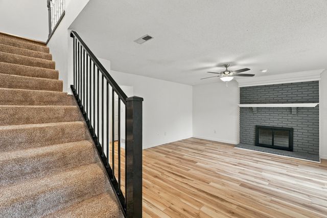 104 E GREEN MEADOWS RD 22, Columbia, MO 65203