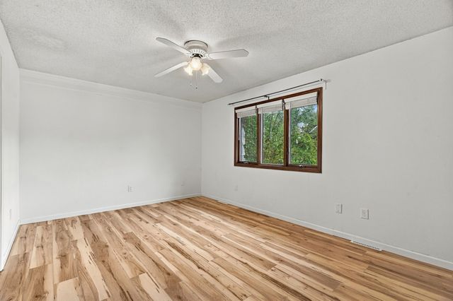 104 E GREEN MEADOWS RD 22, Columbia, MO 65203